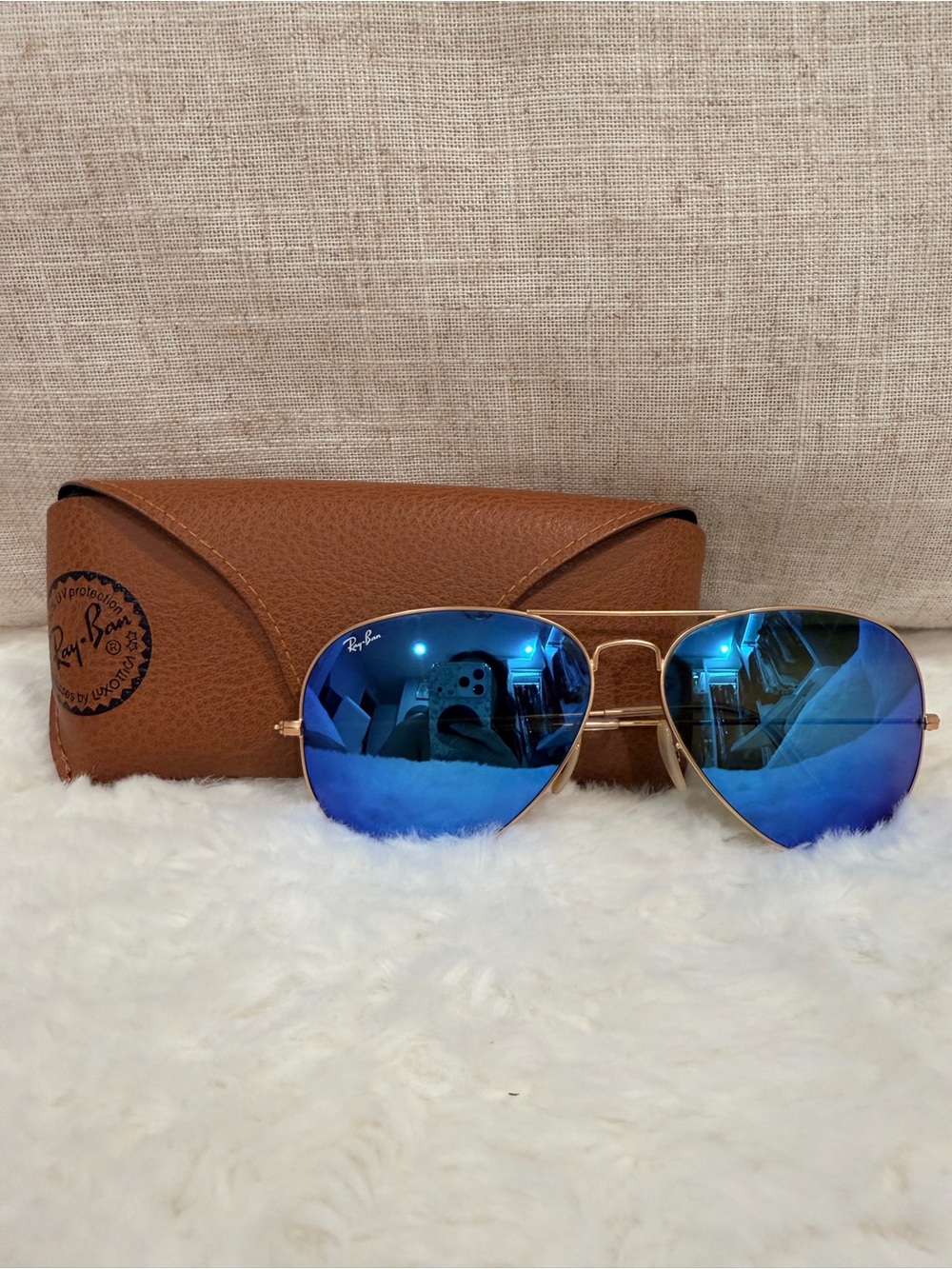 Ray-Ban Aviator Sunglasses with Blue Mirrored Lenses and Gold Frame